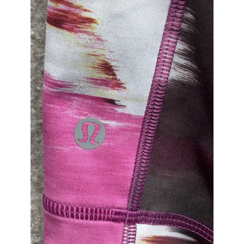 Lululemon Shorts Women 10 Multi Abstract 6